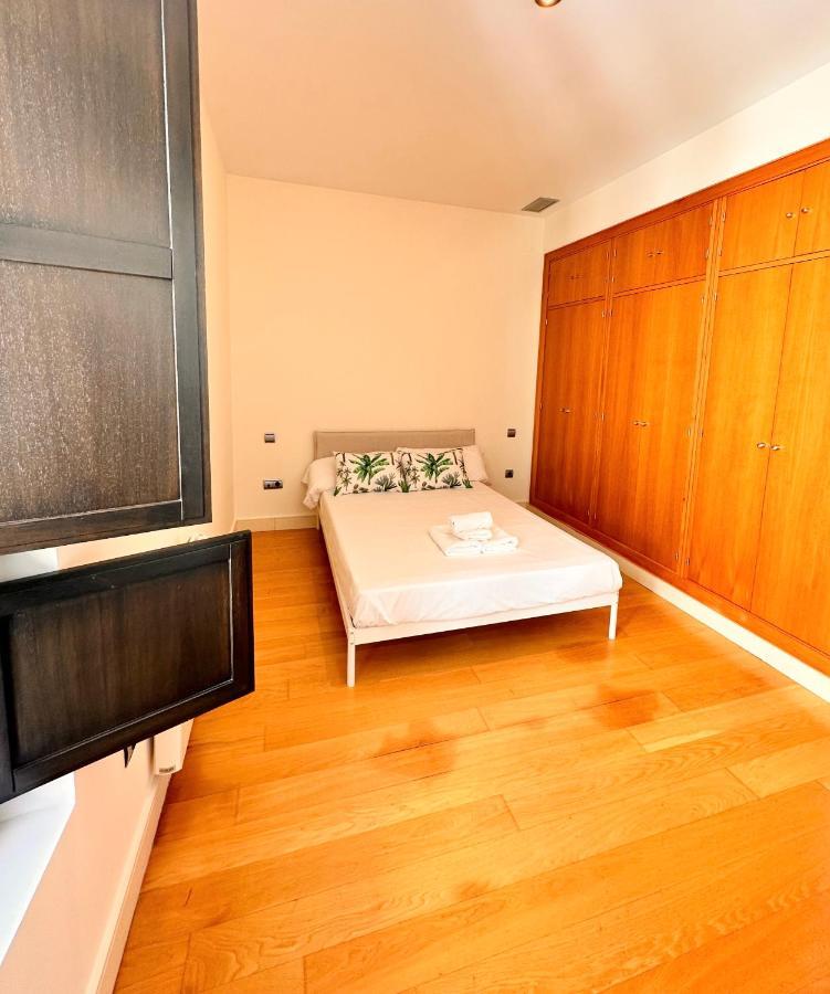 Penthouse Near Cathedral Private Rooftop Private Parking Séville Extérieur photo